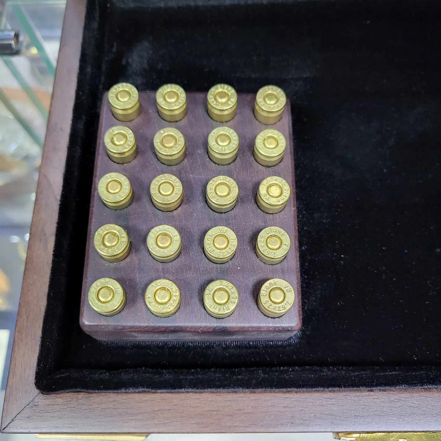 Пистолет Украшенный